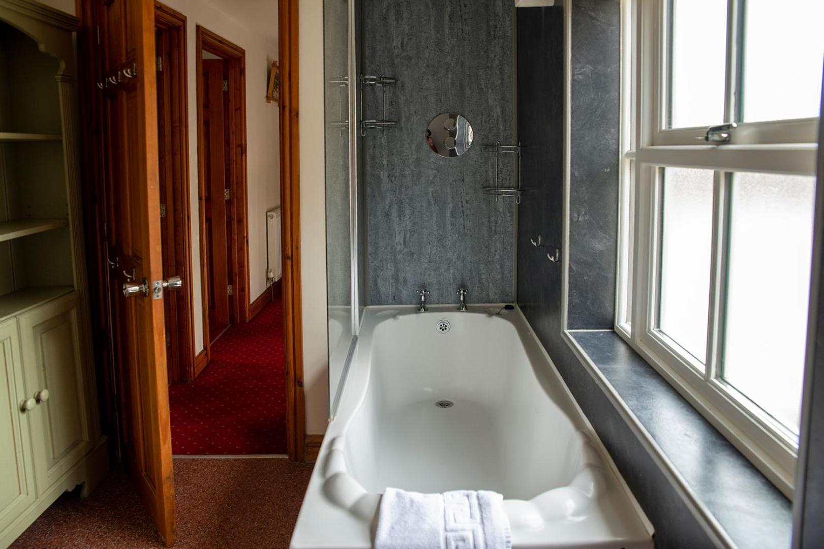 The Knighton Apartment Kültér fotó